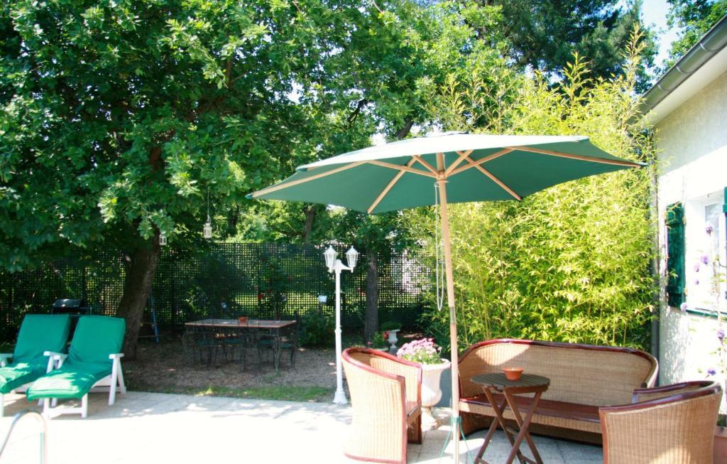 Les Hibiscus Bed & Breakfast Maisons-Laffitte Ngoại thất bức ảnh