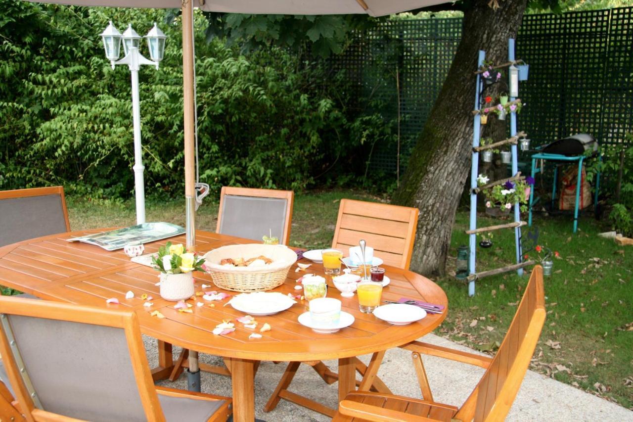 Les Hibiscus Bed & Breakfast Maisons-Laffitte Ngoại thất bức ảnh